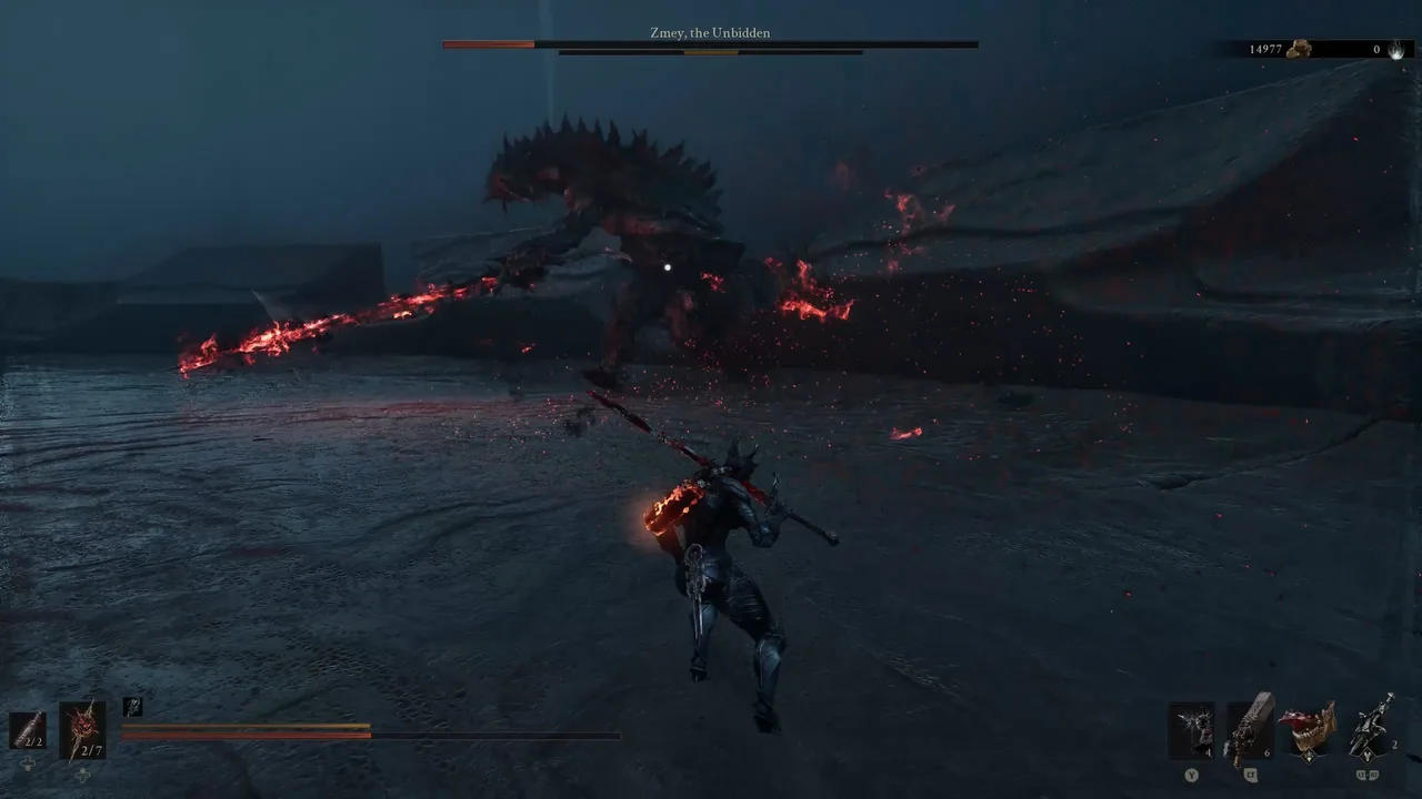 Image showing a Mortal Shell 2 player fighting Zmey, the Unbidden while it attacks with Retreating Slashes